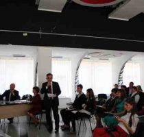 Dezbateri publice: „Sunt femeie, la ce vârstă mă pensionez?”