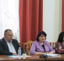 Viorica Dumbrăveanu: „Eforturile Ministerului Sănătății, Muncii și Protecției Sociale vor fi orientate spre asigurarea dreptului fiecărui copil la familie și prevenirea separării copilului de familie”