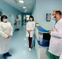Intervențiile de implant cohlear la copii vor continua și în anul 2021, cheltuielile fiind acoperite de stat