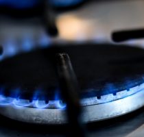 Consumatorii casnici vor beneficia din partea Guvernului de compensarea diferenței în urma majorării tarifelor pentru consumul de gaze naturale și energie termică în perioada rece a anului