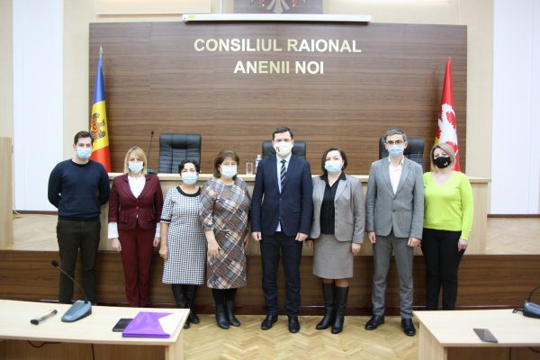 Continuă dialogul cu structurile de asistență socială la nivel local pentru a identifica principalele obiective de dezvoltare în domeniu