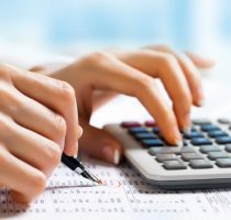 Salariul mediu lunar pe economie, prognozat pentru anul 2022