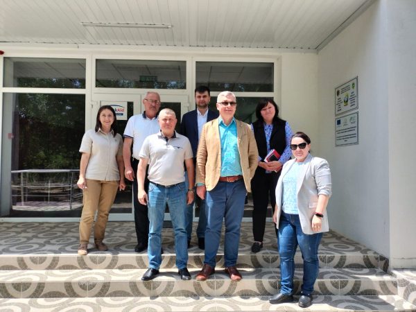 Secretarul de stat Vasile Cușca în vizită de lucru la STAS Taraclia: discuții privind organizarea Centrului pentru copii separați de părinți „Încredere”