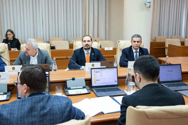 Indemnizația unică la nașterea copilului va fi majorată la 21.350 lei, începând cu 1 ianuarie 2025